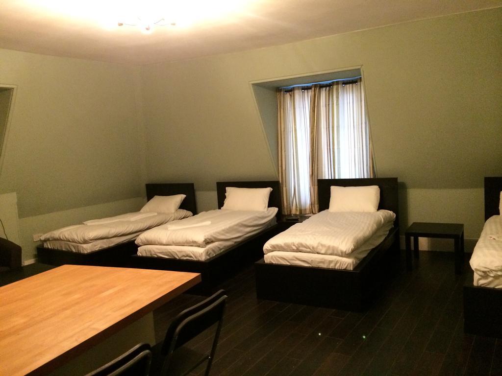 Duke Of Fife Hotel Barking  Room photo